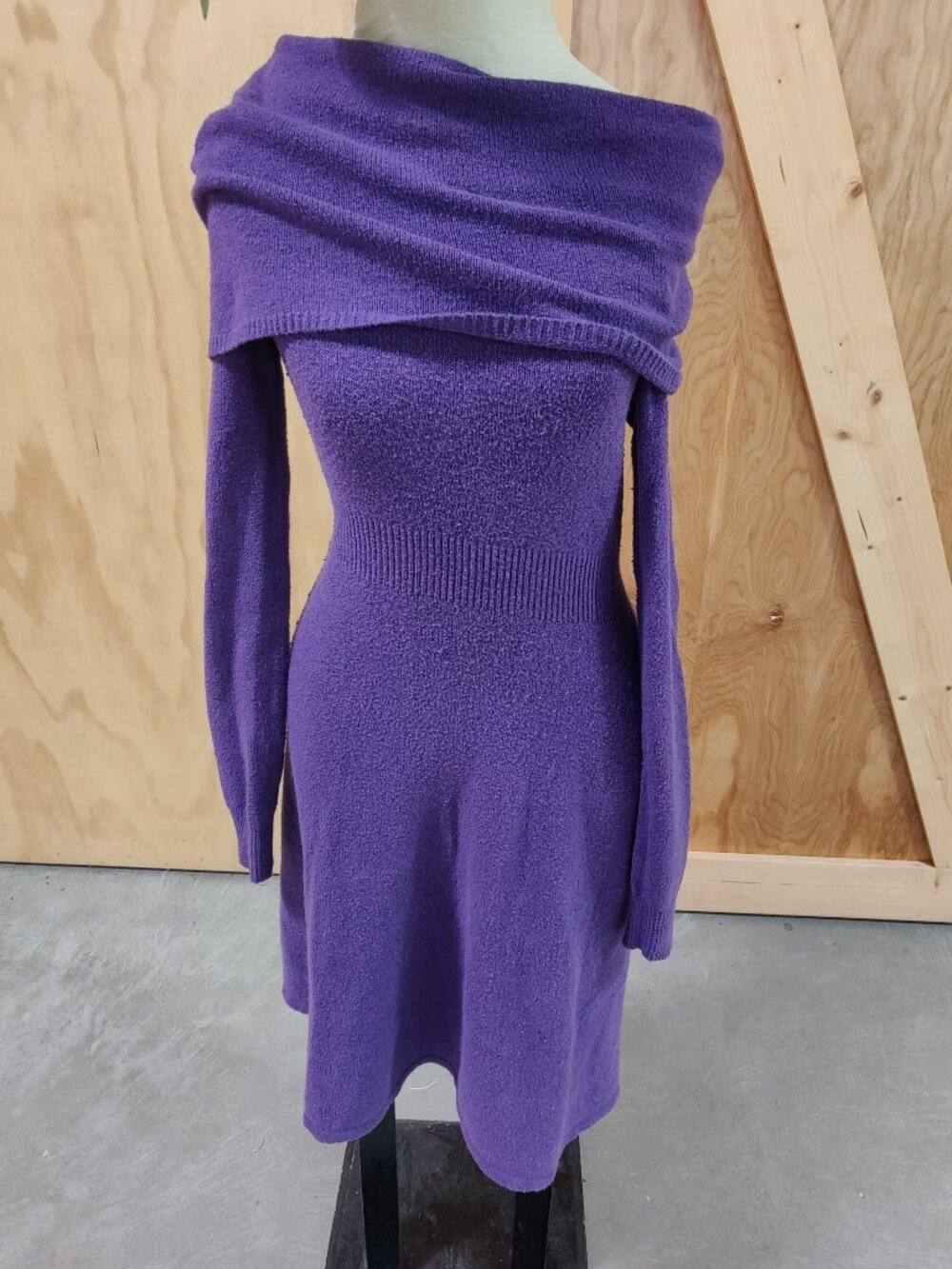 BCBGMaxAzria Purple Midi Sweater Dress Long Sleeves Size XXS Cowl Off Shoulder